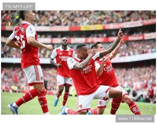 曼城王朝地位面临考验，赛季初期表现波动影响英超争冠格局