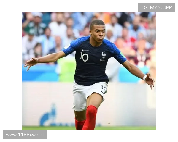 姆巴佩 vs 亨利：速度型前锋的进攻效率与战术角色对比