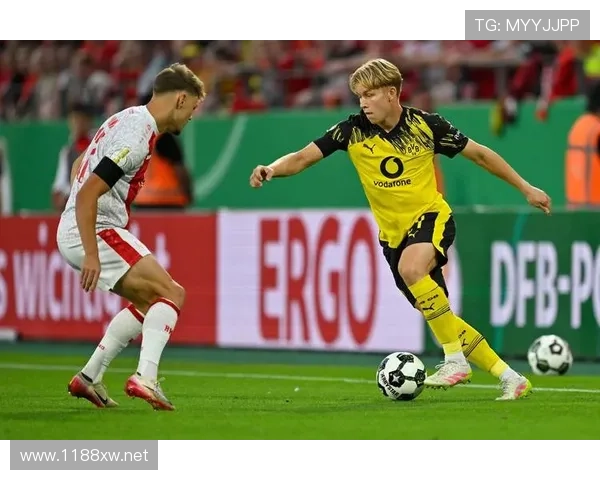 多特赛季后期状态下滑:对争冠形势产生影响,稳定性面临考验 多特赛季后期状态下滑:对争冠形势产生影响,稳定性面临考验