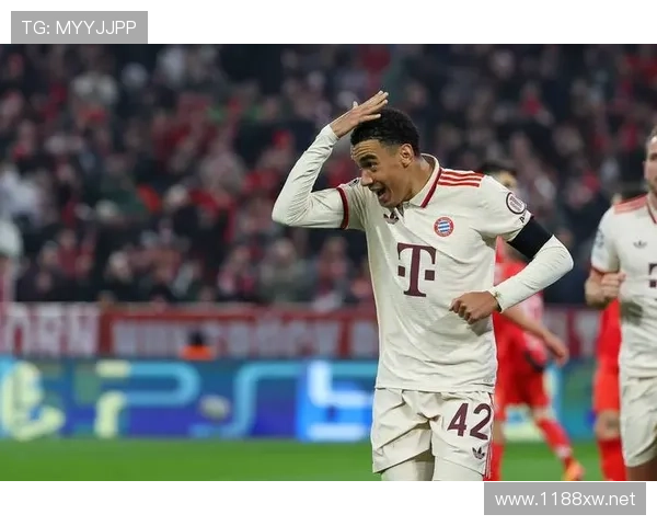 穆西亚拉：拜仁体系中的自由前腰与进攻枢纽角色