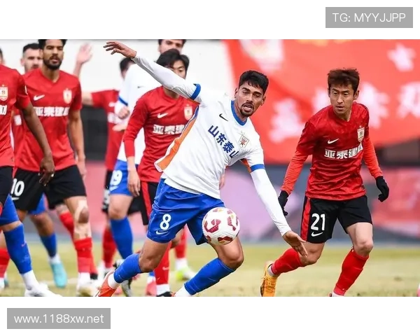 山东泰山中场控球问题阶段性显现,节奏波动对球队表现造成影响 山东泰山中场控球问题阶段性显现,节奏波动对球队表现造成影响