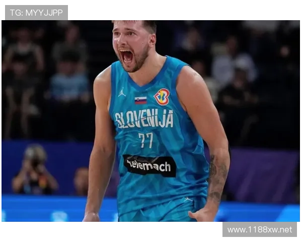 东契奇休赛期胖成这样还能拿顶薪？