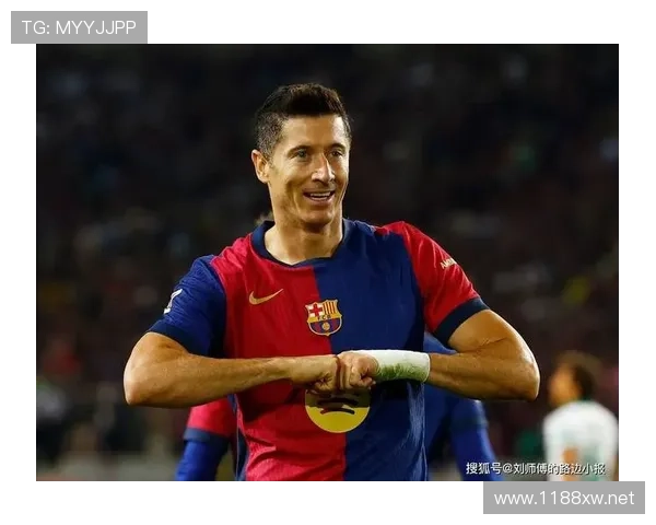 莱万多夫斯基生涯解析：传统中锋到全能终结者的进化轨迹