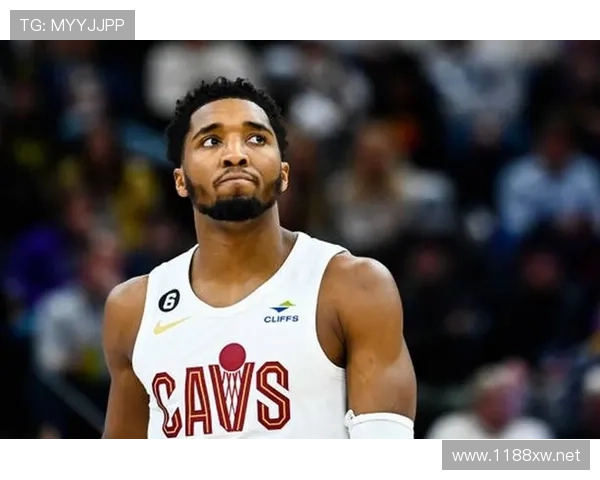 米切尔突破创造得分爆发 改变骑士关键回合节奏